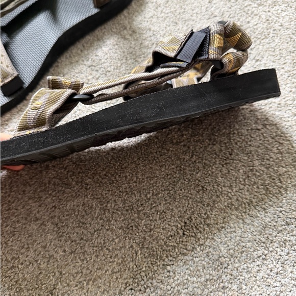 NWOB Teva Men’s Original Universal Sandal in Topanga Olive Size 13 US Shoe - Picture 6 of 14